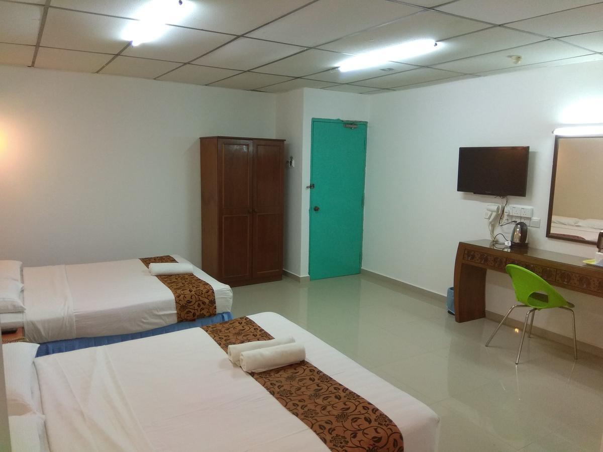 Hotel K T Mutiara Куала Теренгану Екстериор снимка