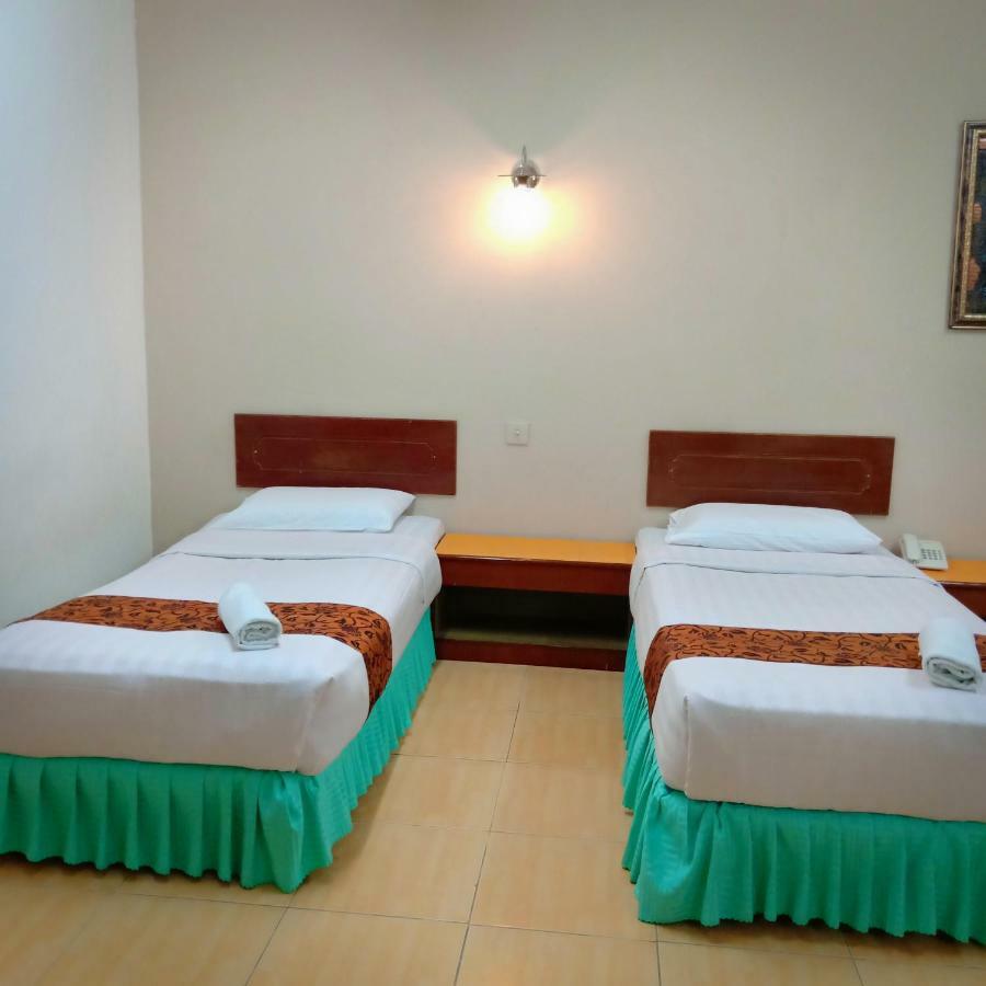 Hotel K T Mutiara Куала Теренгану Екстериор снимка
